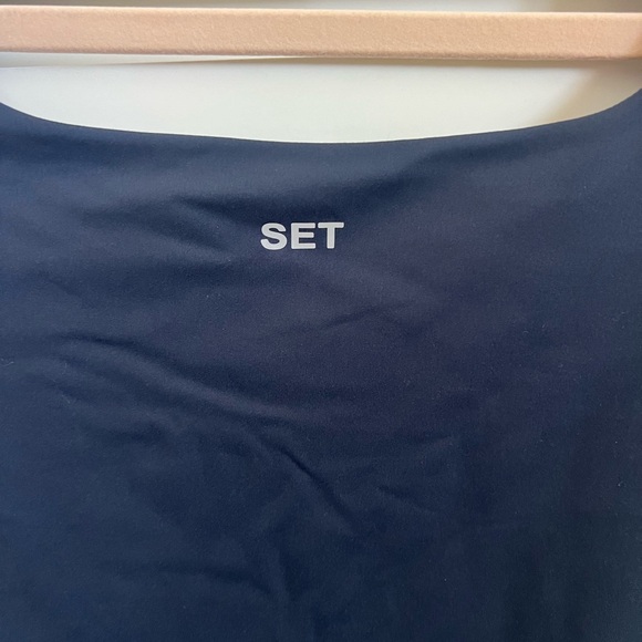 Set Active - Picture 2 of 4